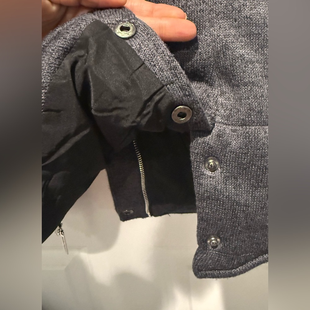 Cozy Quilted Sleeveless Vest - Dark Charcoal Gray - Picture 3 of 5